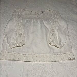 J Crew women’s top eyelet 100% linen fabric size 10. Great, pre owned condition.